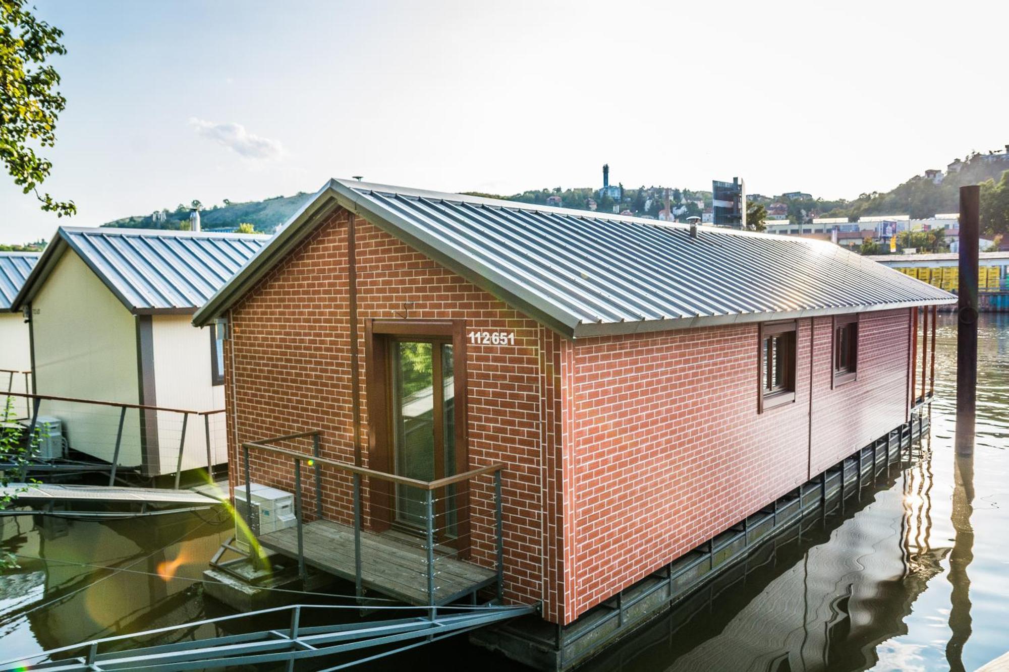 Houseboat Benjamin - Houseboats Benjamin & Franklin Hotel ปราก ภายนอก รูปภาพ
